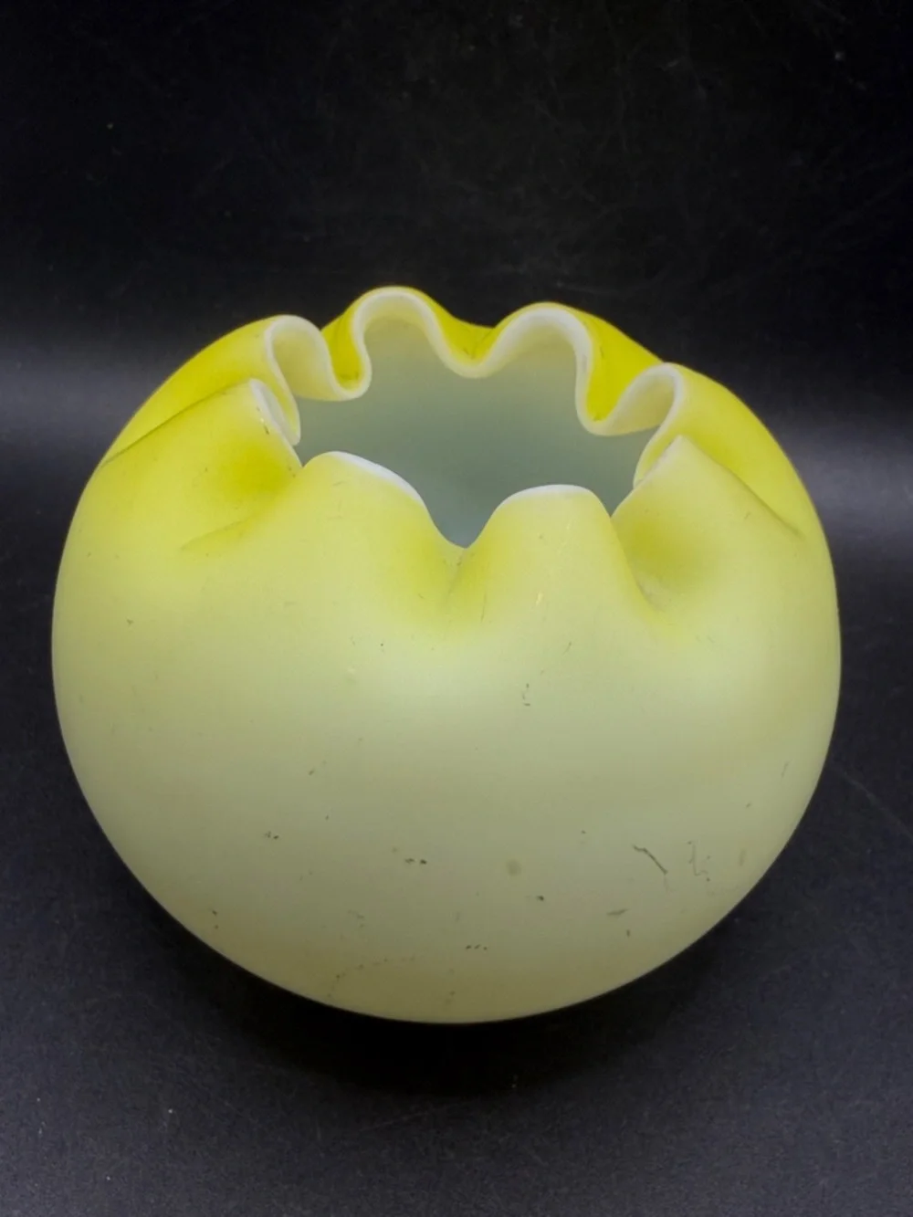 Vintage Yellow Cased Satin Glass Rose Bowl Vase Crimped Edge Tabletop Vessel - Picture 5 of 8